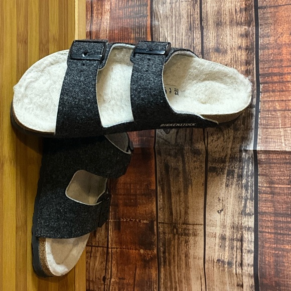 Birkenstock Women's Black Sandals - Picture 7 of 8